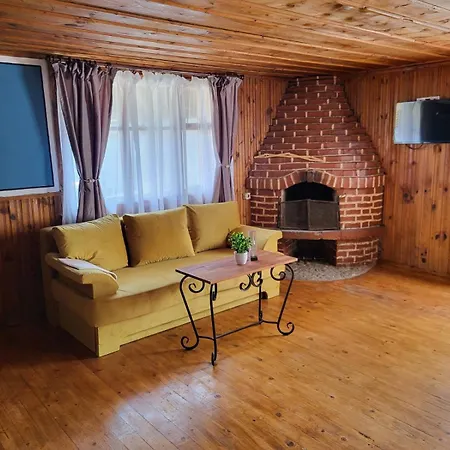 Old House - стара къща