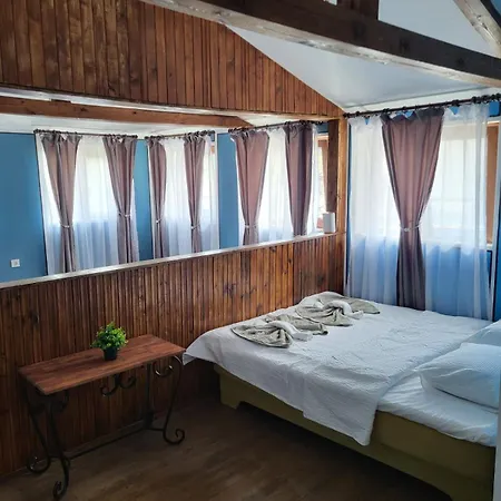 Old House - стара къща فيلة *