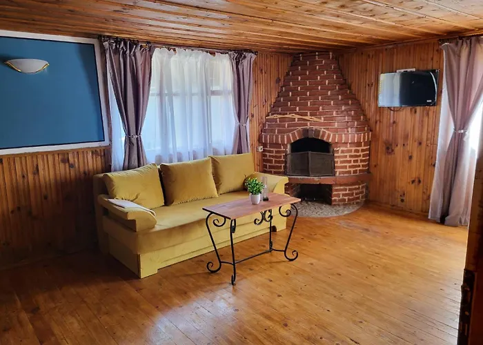 Old House - стара къща