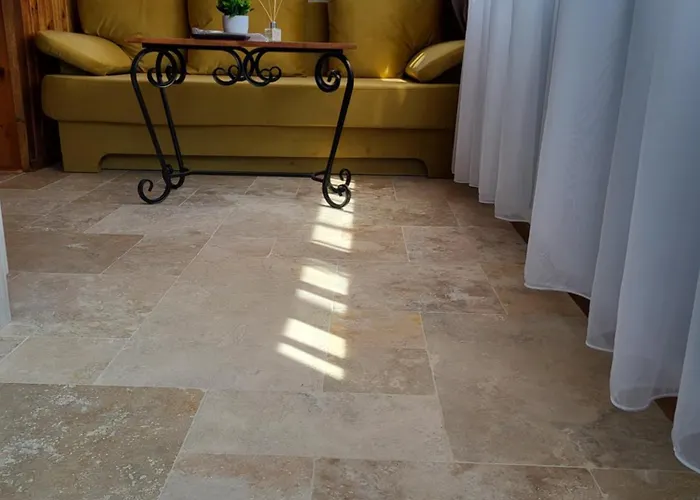 فيلة Old House - стара къща *