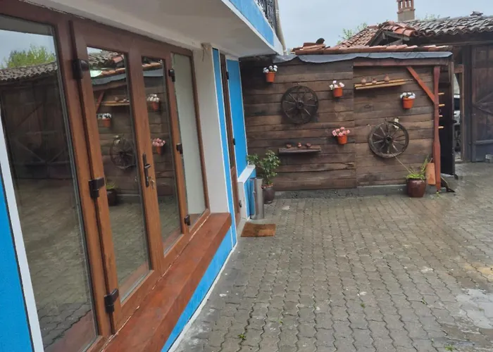 Old House - стара къща * كوبريفشتيتسا