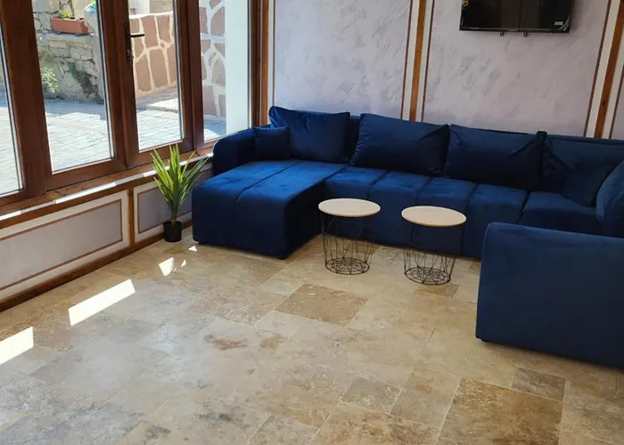 فيلة Old House - стара къща كوبريفشتيتسا