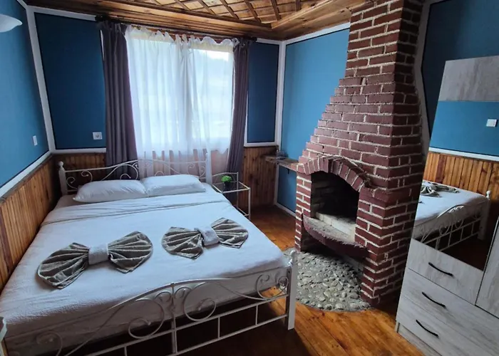 Old House - стара къща فيلة *