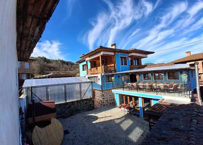 Old House - стара къща *